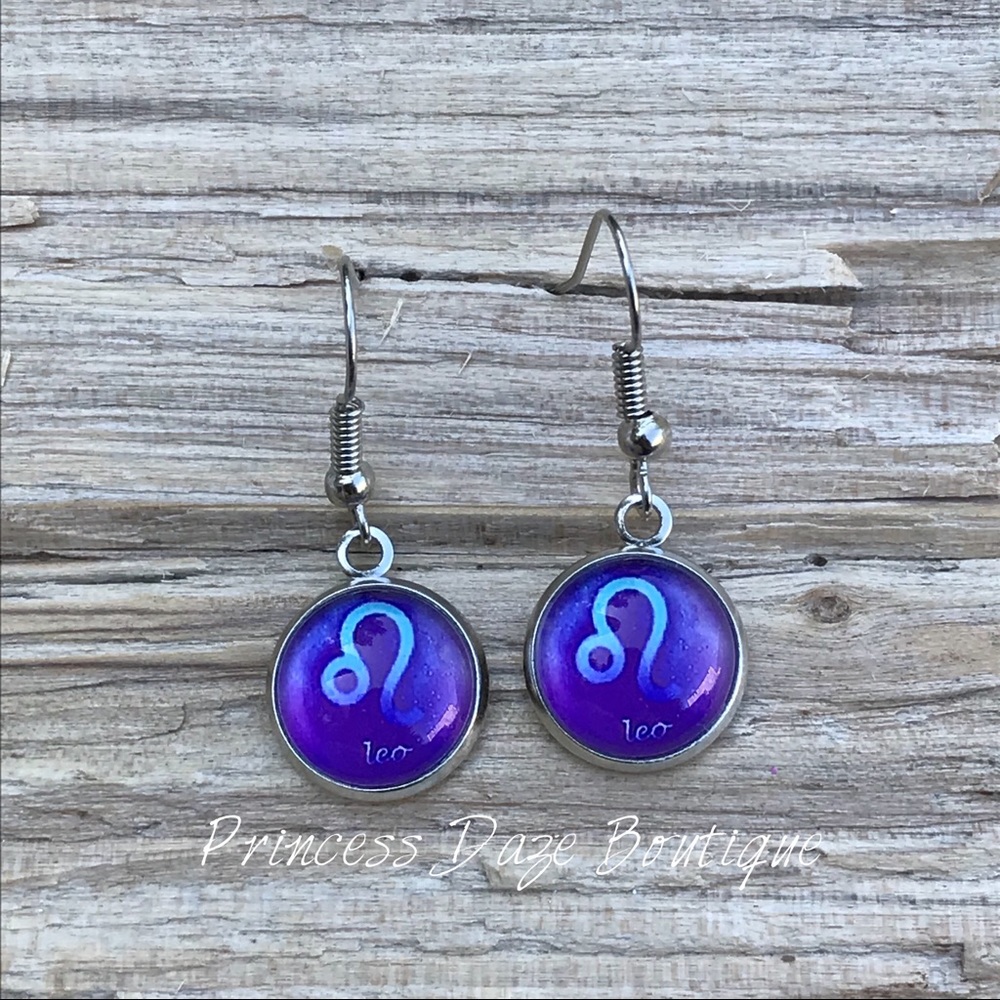 Leo βοΈβ Zodiac Sign Dangle Earrings